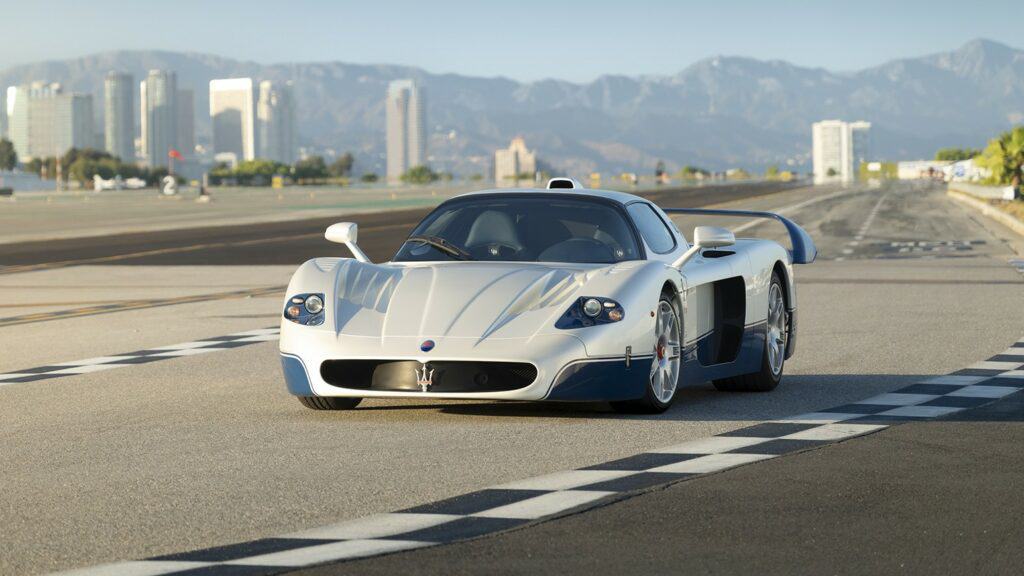 Maserati MC12 Stradale от 2005 г. бе продаден за рекордните $5,2 млн. в Monterey – превръщайки се в най-скъпия съвременен Maserati в историята.