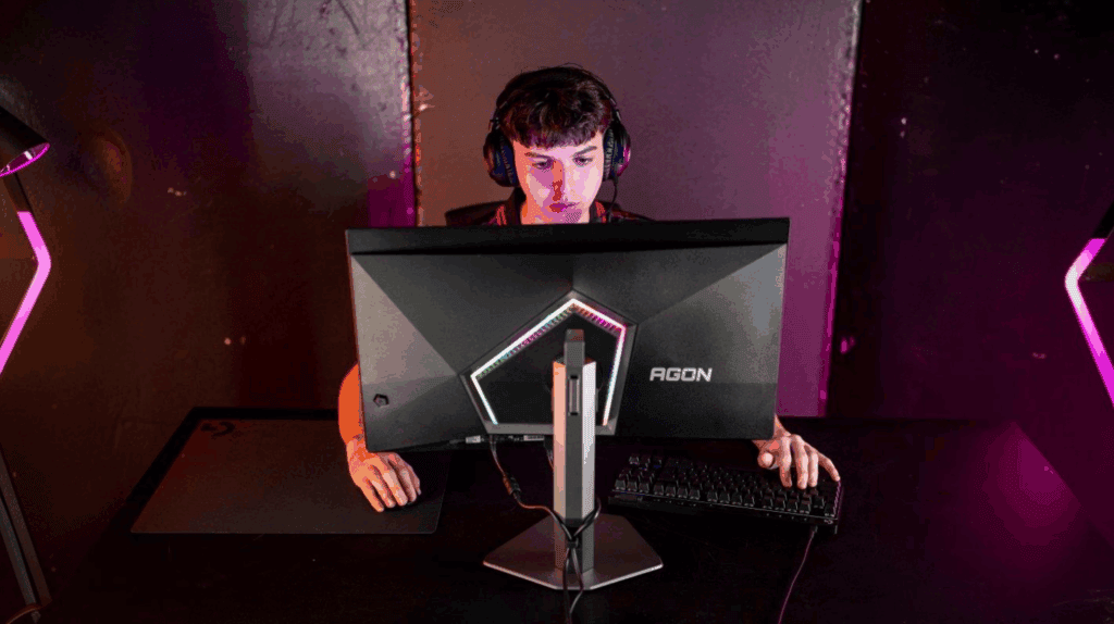 AGON by AOC представи AGON PRO AG276QKD2 – 26,5'' QD-OLED монитор с честота 500 Hz, HDR True Black 500 и DisplayPort 2.1. Вече в България на цена от 1566 лв.