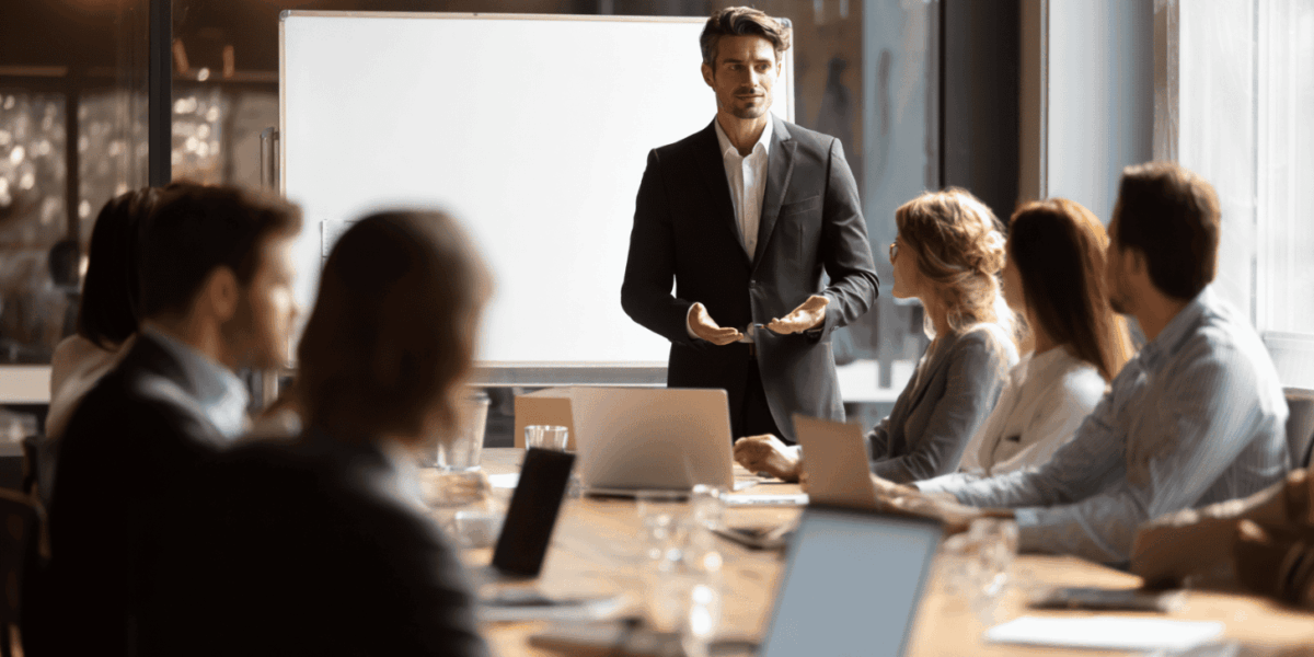 BetterSkills стартира първата Executive Sales Academy в България. Британският експерт Боб Спенс ще обучава мениджъри в преговори, задържане на клиенти и управление на маржове.