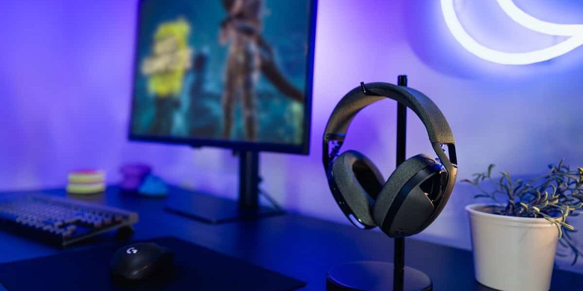 Logitech G пусна новия безжичен гейминг хедсет G321 LIGHTSPEED – лек, комфортен и с до 20 часа батерия. В продажба в България от 1 октомври за 136,89 лв.