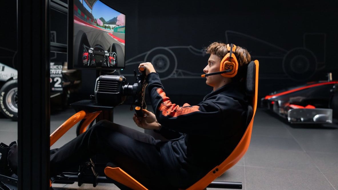 Logitech G представи нови мишки, слушалки, клавиатури, симулатори и AI решения на Play Days 2025, с отстъпки до 40% за геймърите в България и по света.