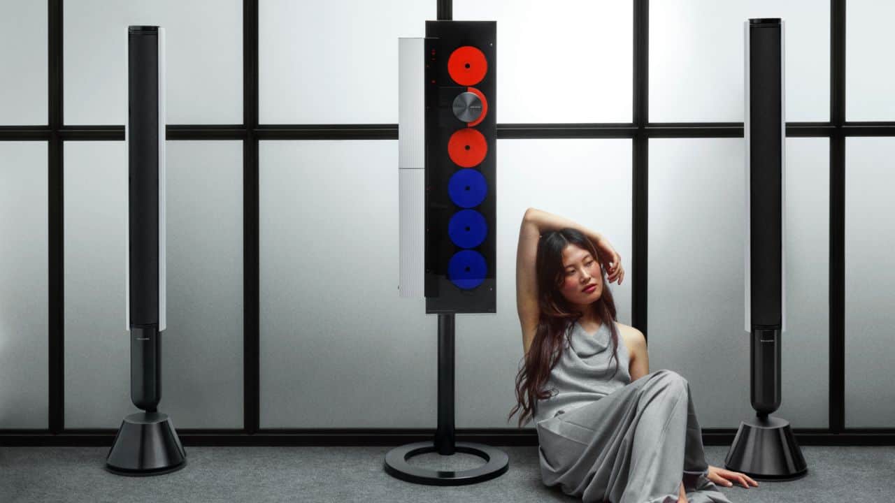 Bang & Olufsen отбелязва 100 години с нова визия за устойчиви технологии, дълготраен дизайн и програми за възстановяване на емблематични аудио продукти.