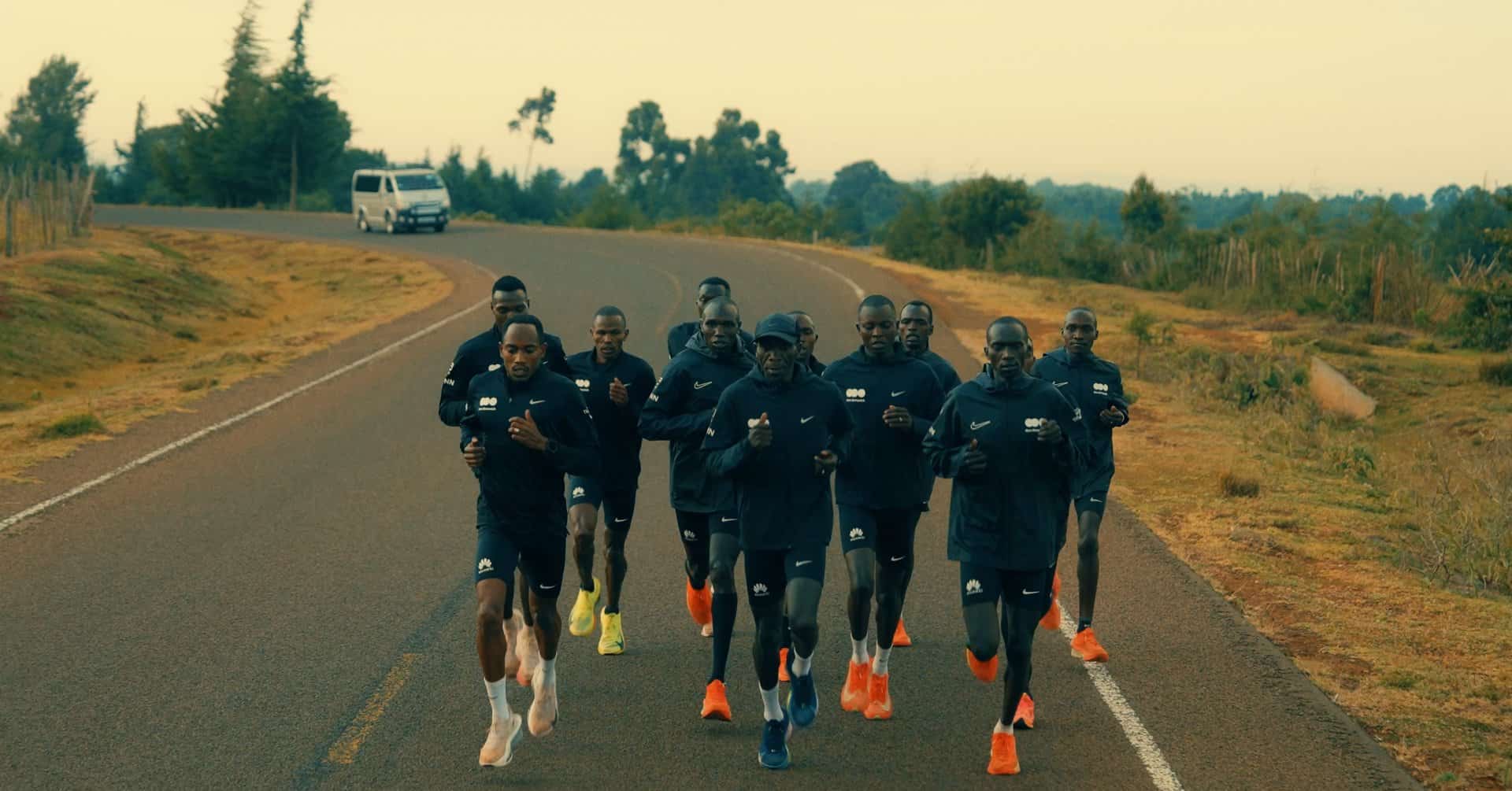 Huawei става технологичен партньор на dsm-firmenich Running Team с Елиуд Кипчоге, с фокус върху по-умни тренировки и носими технологии.